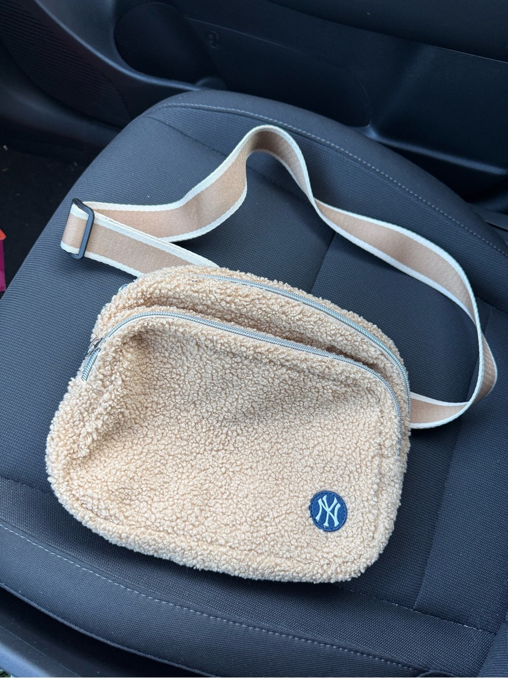 MLB Tan NEW YORK YANKEES baseball Sherpa Crossbody Bag with Blue Logo Patch